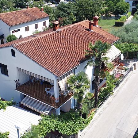 פורץ Apartment Complex Nevia מראה חיצוני תמונה