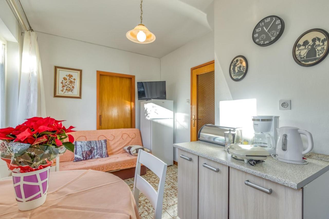 פורץ Apartment Complex Nevia מראה חיצוני תמונה