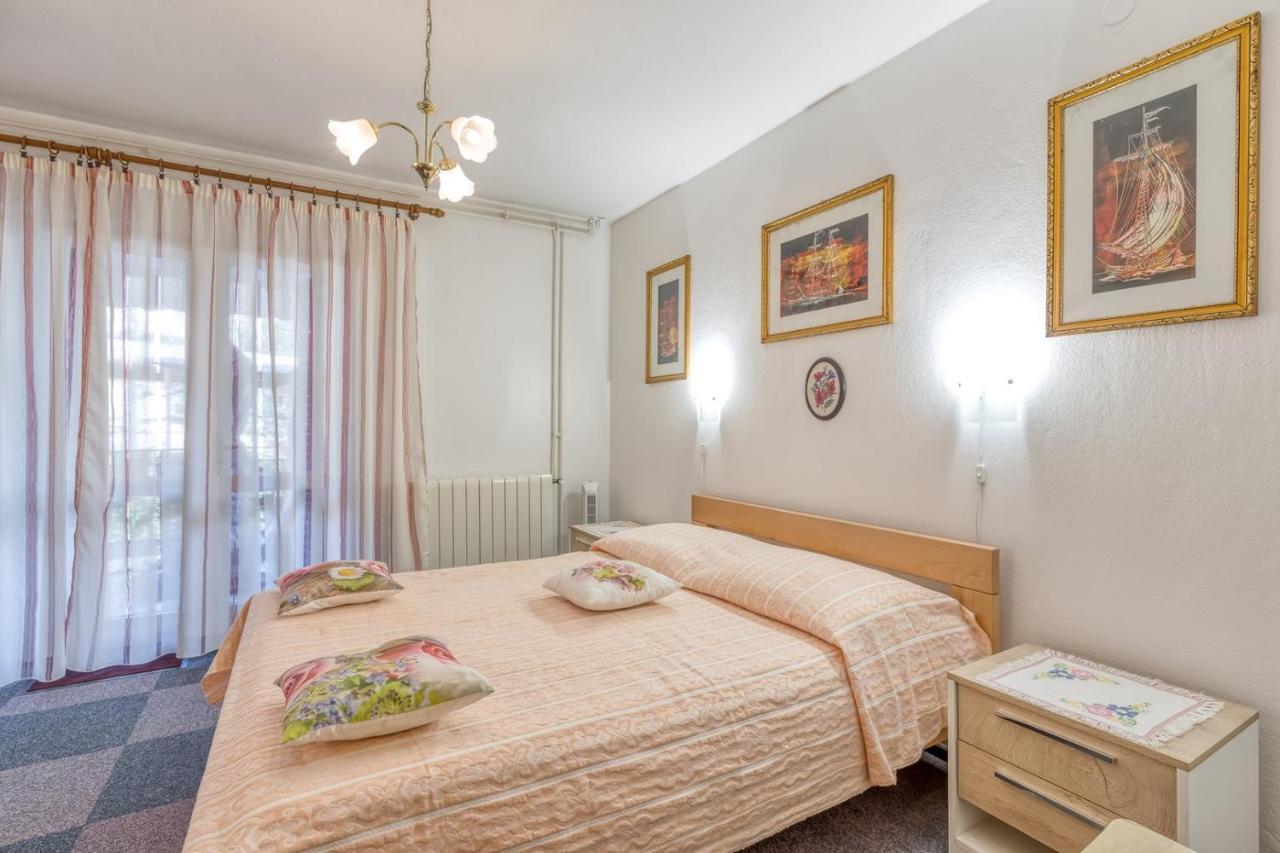פורץ Apartment Complex Nevia מראה חיצוני תמונה