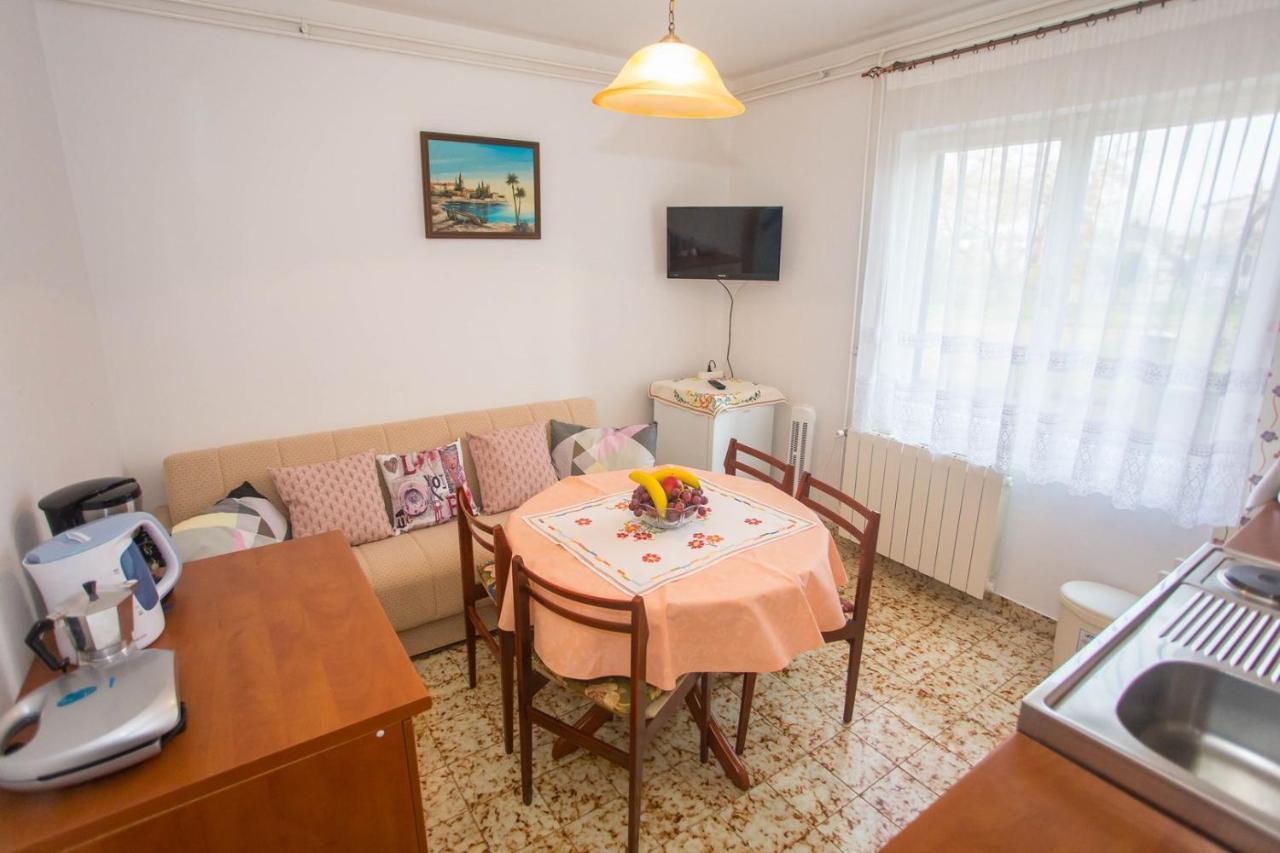 פורץ Apartment Complex Nevia מראה חיצוני תמונה