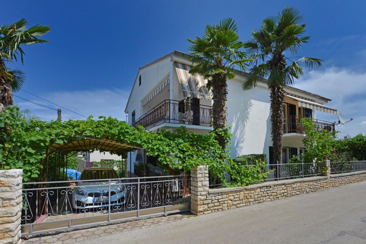 פורץ Apartment Complex Nevia מראה חיצוני תמונה