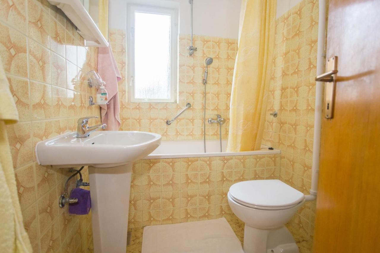 פורץ Apartment Complex Nevia מראה חיצוני תמונה