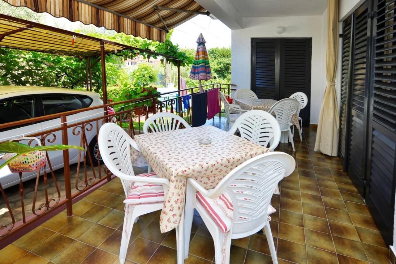 פורץ Apartment Complex Nevia מראה חיצוני תמונה